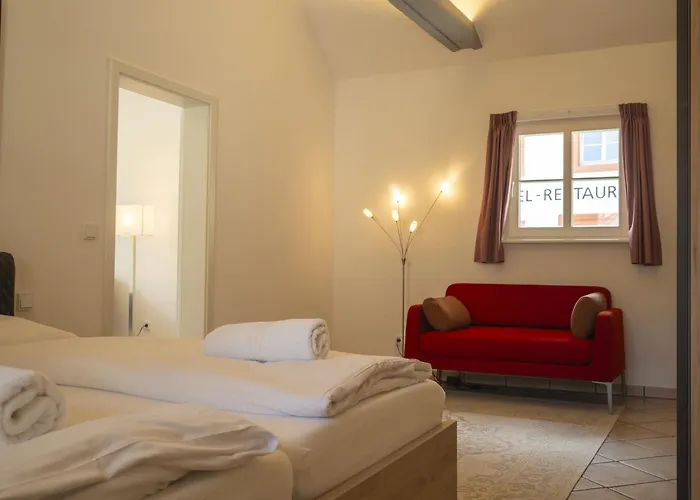 Hotell Hotel Lekker 3*